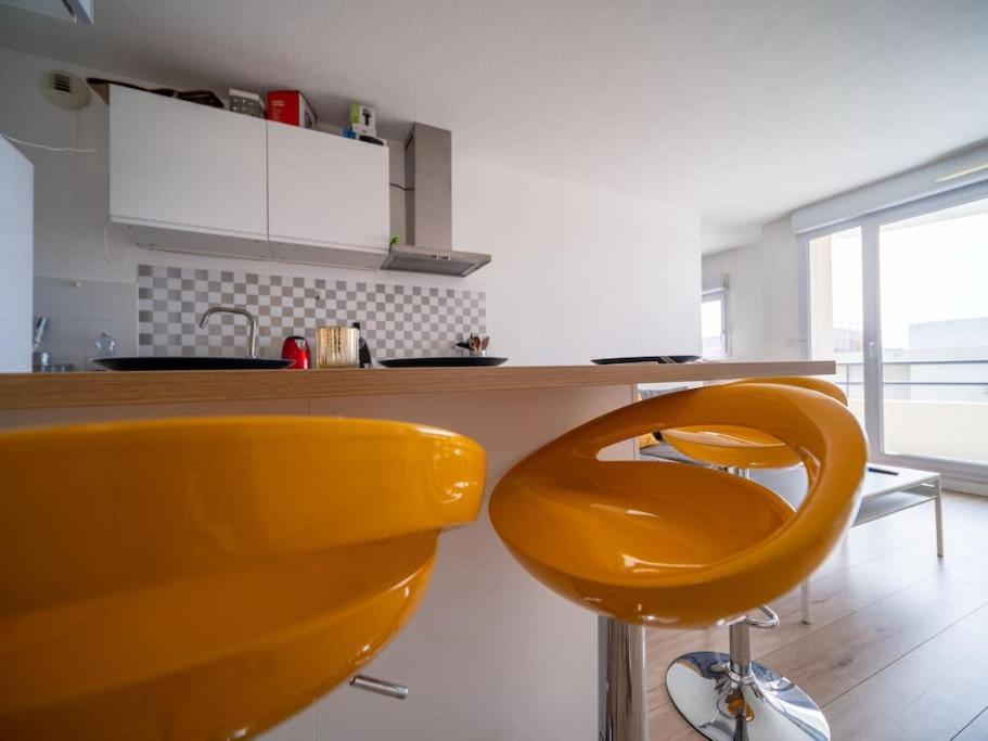Appartement Tout Equipe Climatise Terrasse Hopital De La Timone Marseille Bagian luar foto