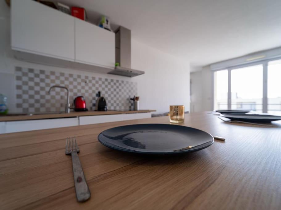 Appartement Tout Equipe Climatise Terrasse Hopital De La Timone Marseille Bagian luar foto